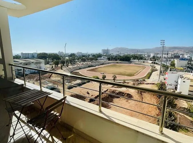 Very Nice Apartment Near The City Center & Beach