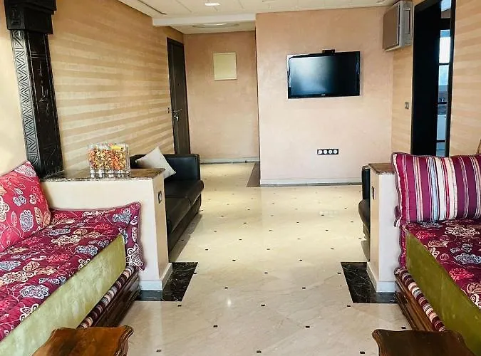 Very Nice Apartment Near The City Center & Beach